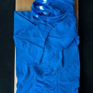 Momentum Seamless Hoodie